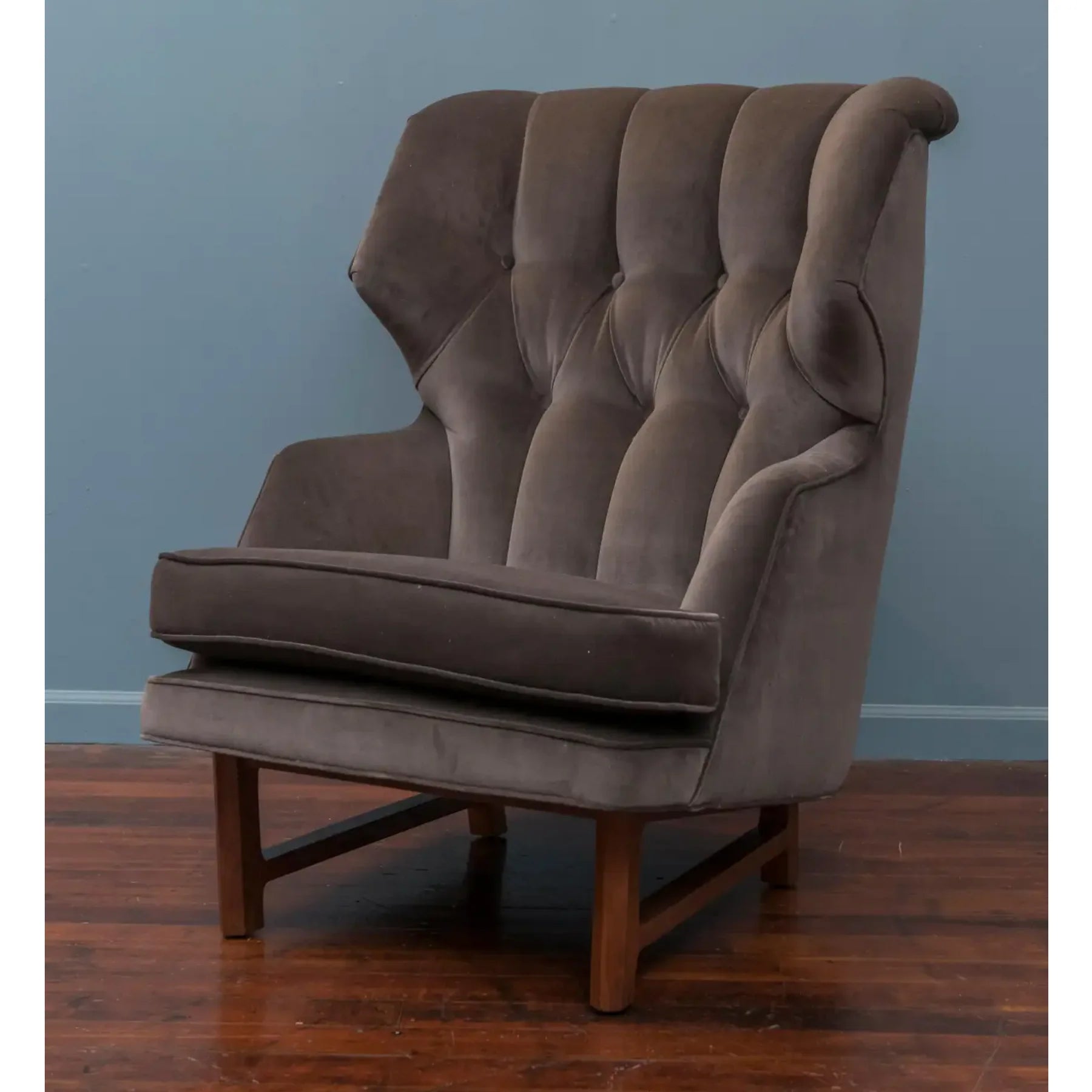 Lounge Chair , Made in High Quality Upholstery Velvet, Durable Modern Design Wing Chair For Living Room or Bedroom - Dark Grey