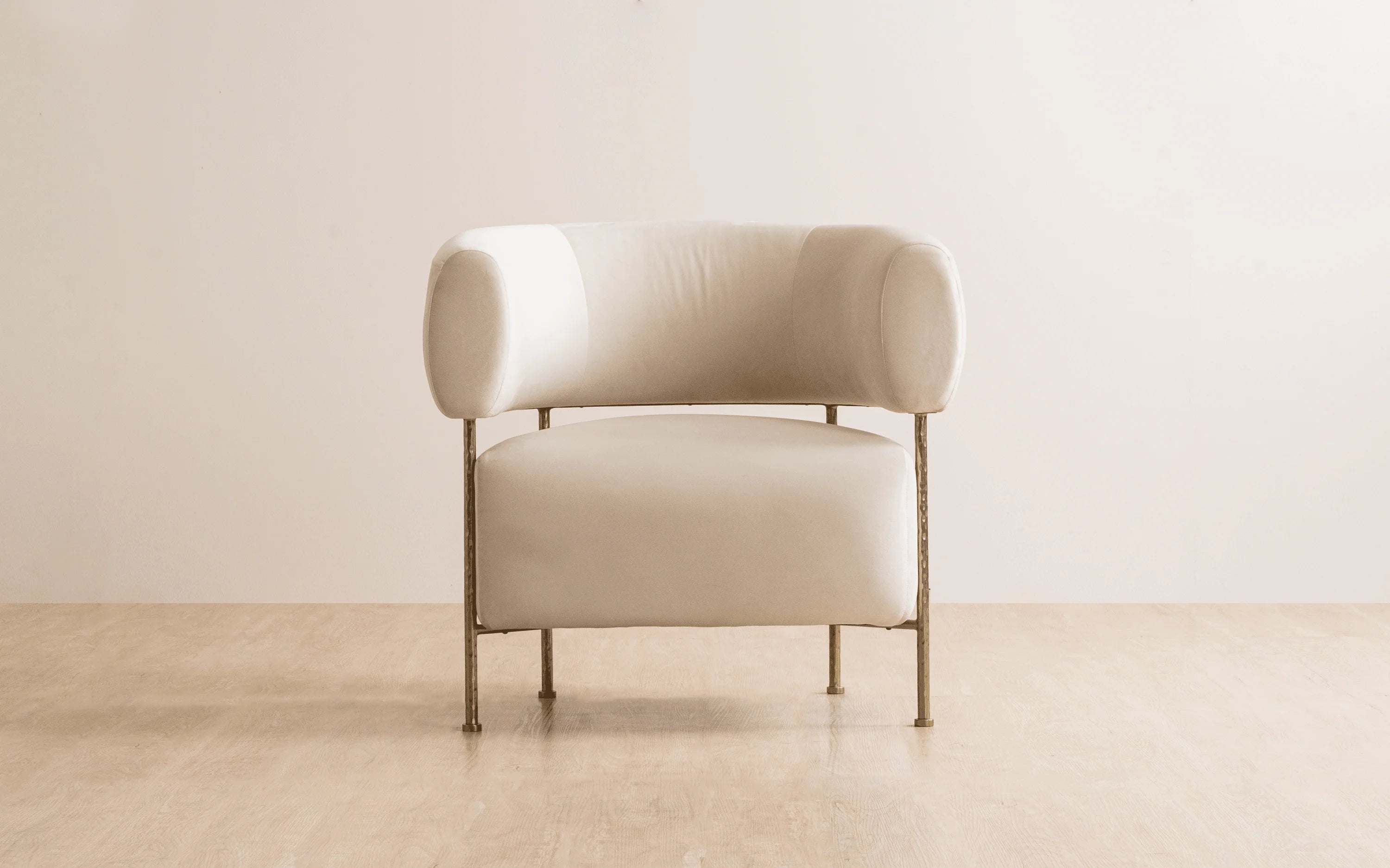 Lounge Chairs cozy and stylish luxurious and durable Upholstered in Fabric For Living Room or Bedroom - White