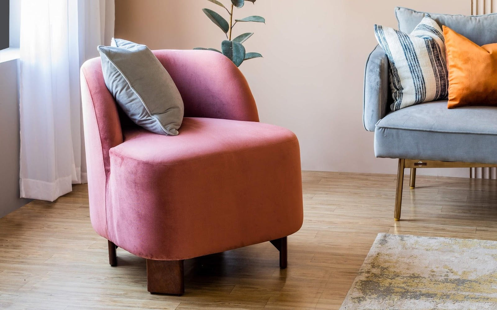 Lounge Sofa Curved Backrest Modern and durable Armless Chairs Upholstered in Velvet For Living Room or Bedroom - Rosy Pink