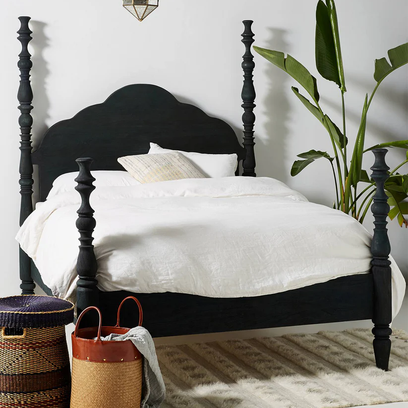 Wood Four‑Poster Bed – Headboard & Footboard, Matte Black or Distressed White Finish, Available in Queen & King Sizes