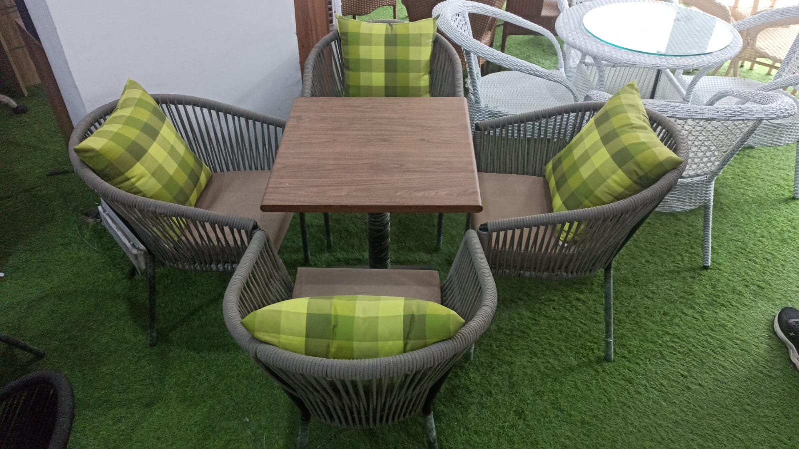 Out Door Seating Table and Chair Set For Garden Balcony, Table Set Furniture with 4 Chairs and 1 Table