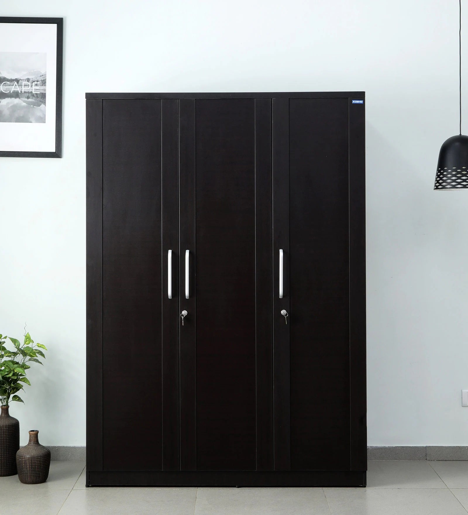 Wardrobe 3‑Door with Space-Saving, Soft-Close Mechanism, Sleek Handles, and Ideal for Stylish Bedrooms