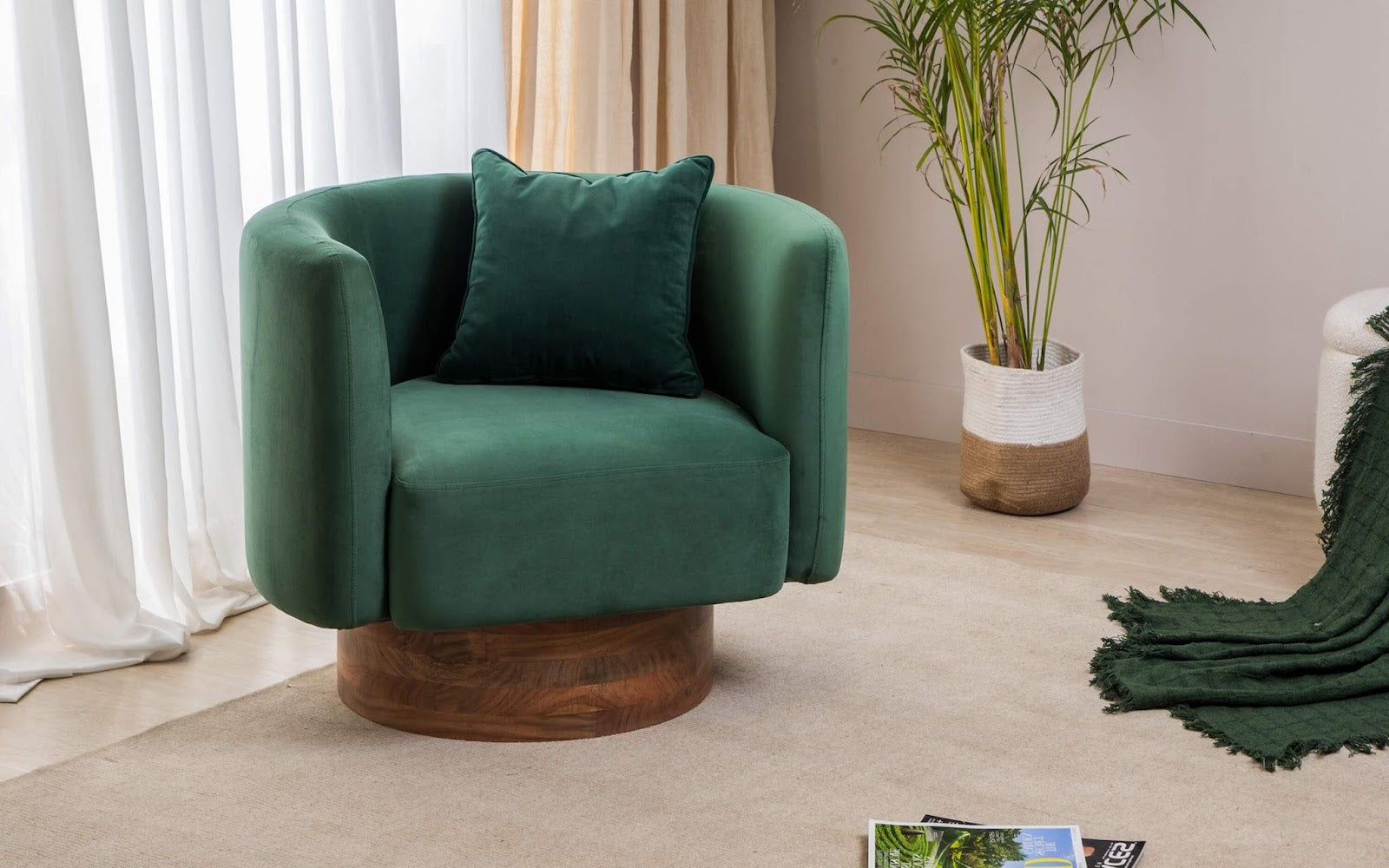Lounge Sofa Curved Backrest Modern and durable Arm Chairs Upholstered in Velvet For Living Room or Bedroom - Green