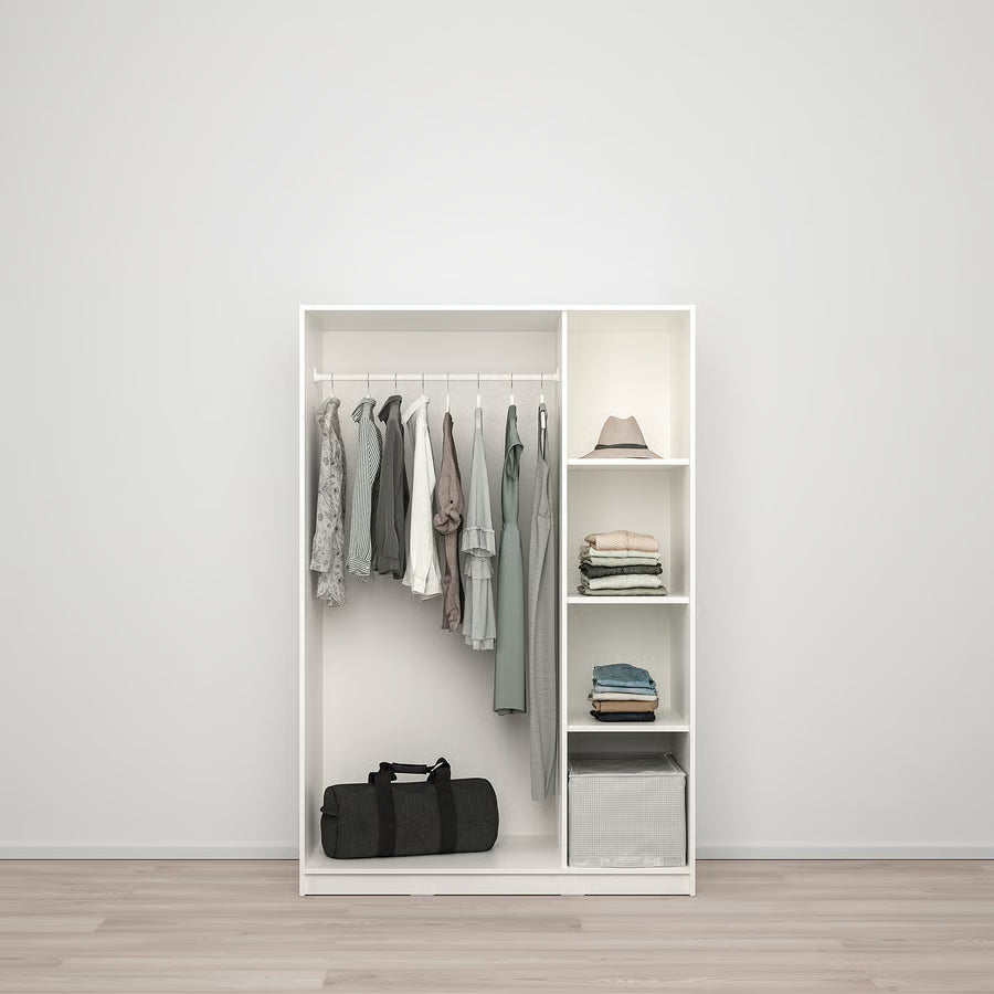 Wardrobe in Solid Wood with 3 Doors and Hanging Rod – Spacious Storage Unit