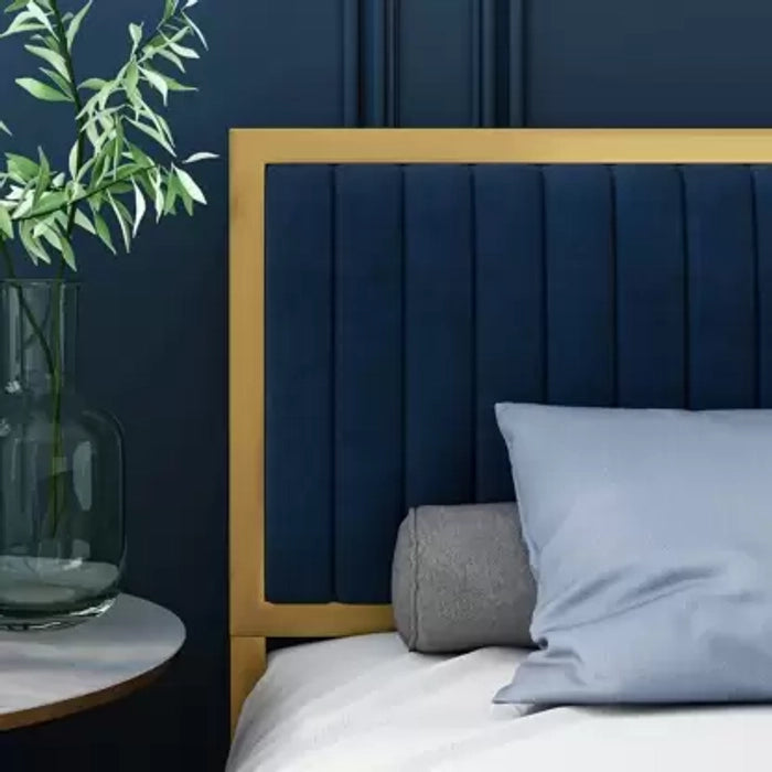 Luxury Velvet Bed with Metal Frame – Elegant High Upholstered Headboard, Modern & Sleek Design