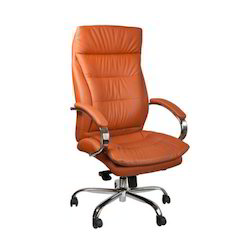 Director's Chair at Lowest Price in India : Lakdi The Furniture Co.