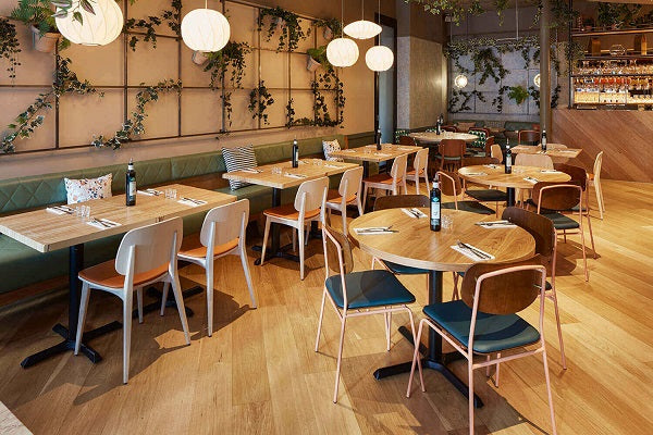5 COMMON MISTAKES TO AVOID WHILE BUYING RESTAURANT FURNITURE