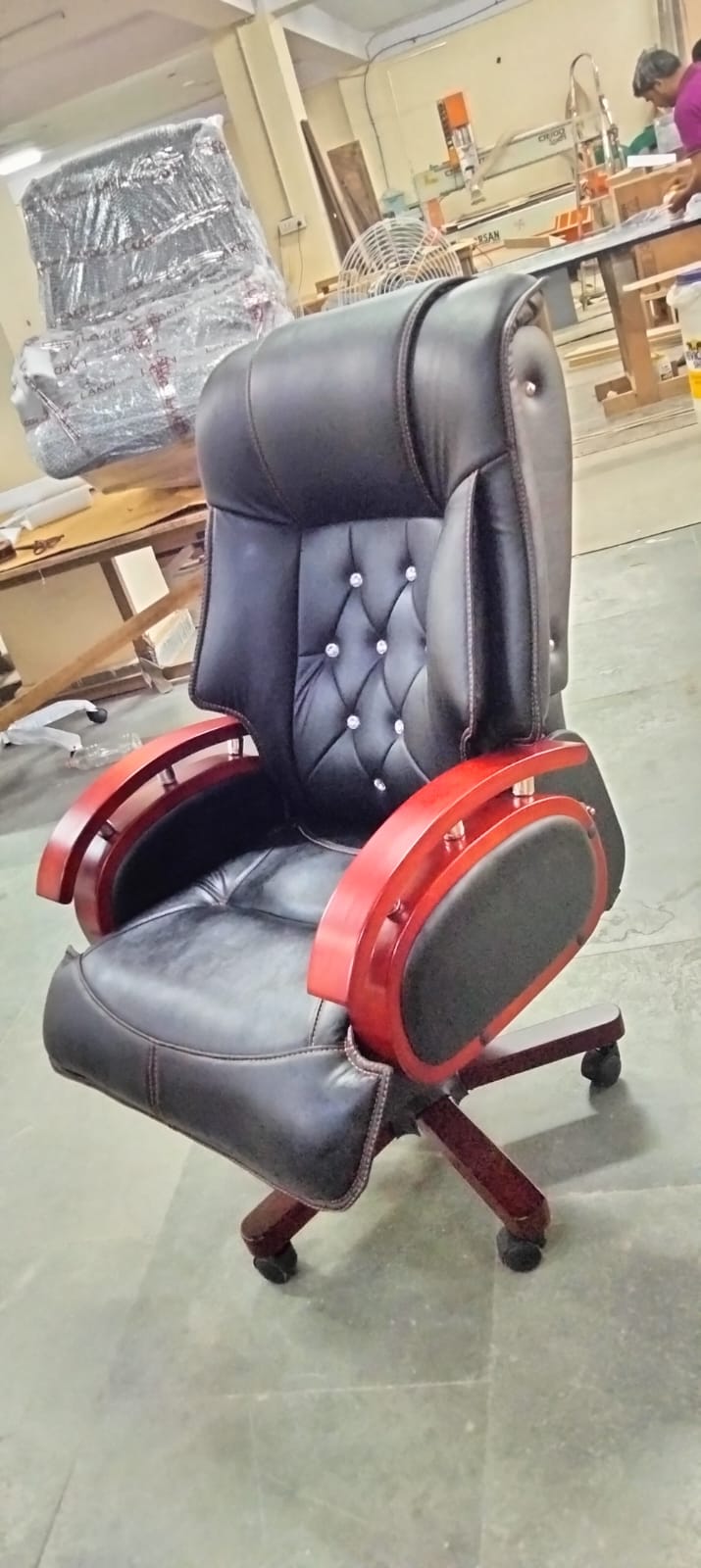 High Back Director Chair with Height Adjustable Wooden Base