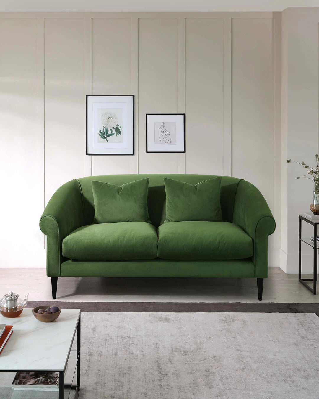 घर के फर्नीचर के लिए आधुनिक सोफा, प्लाईवुड और मखमली कपड़े से बना अनोखा डिज़ाइन और लिविंग रूम के लिए सबसे आरामदायक सोफा