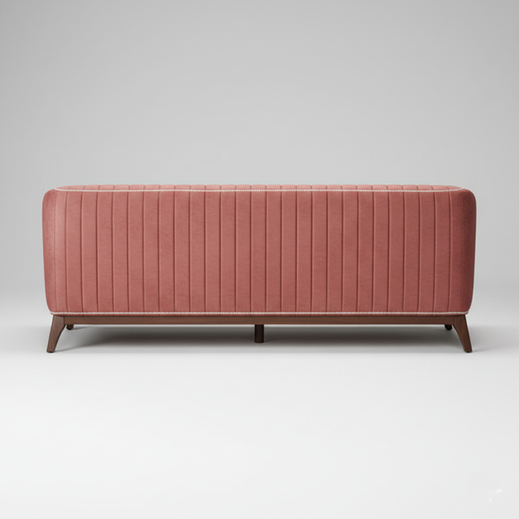 घर के फर्नीचर के लिए आधुनिक डिज़ाइन का 3 सीटर सोफा, लाल रंग में मखमली असबाब और सागौन की लकड़ी के पैरों के साथ