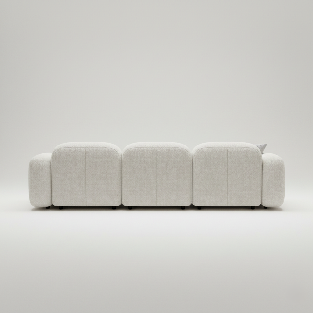 বাউকল ফ্যাব্রিক দিয়ে সজ্জিত আধুনিক ৩ আসনের সোফা, যা একটি প্রিমিয়াম এবং টেকসই আসন বিকল্প।