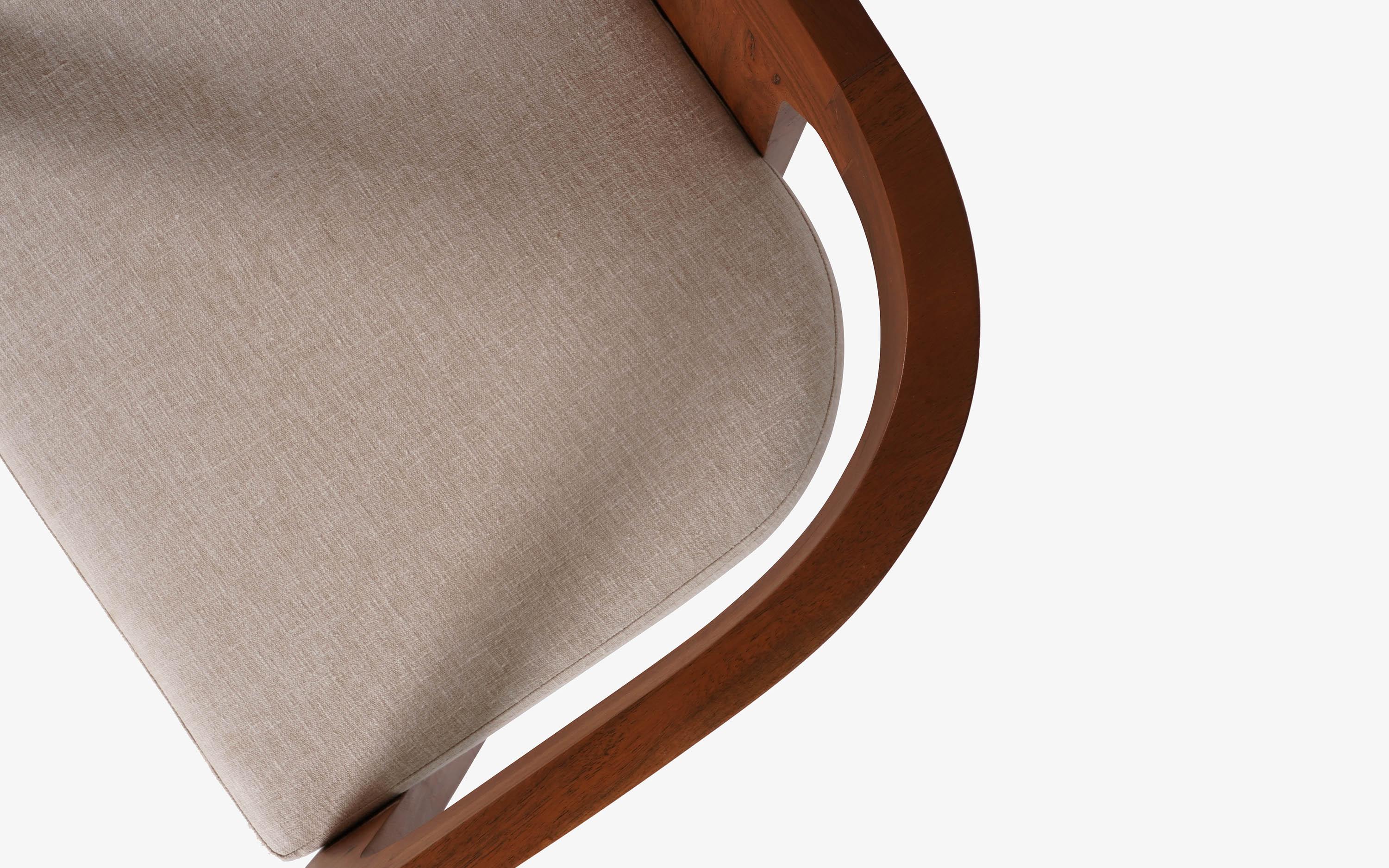 Dining Chair for Home with Comfortable Cushioned Seat and High Durable