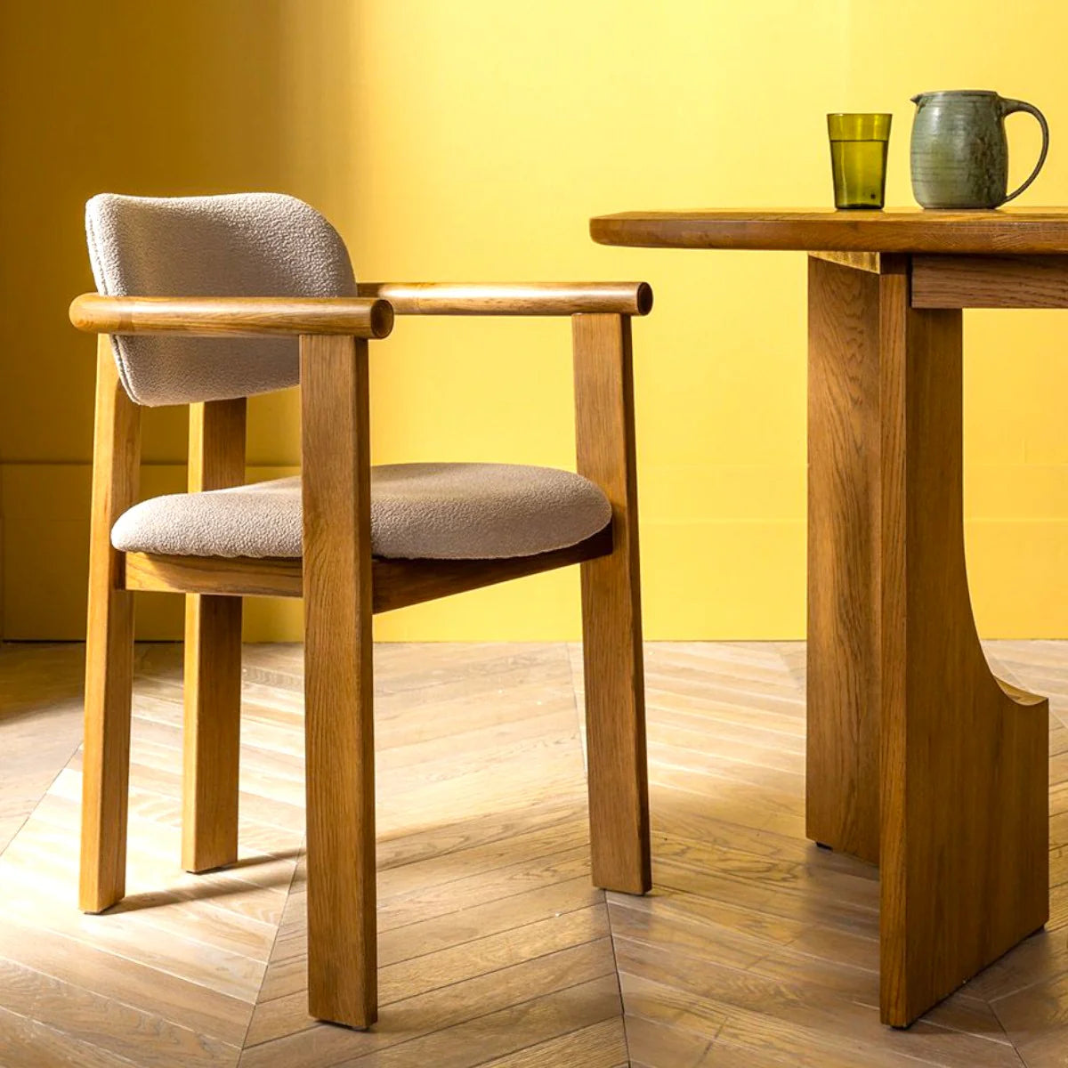 Dining Chair Modern Fabric Upholstery with Durable Frame for Stylish Interiors