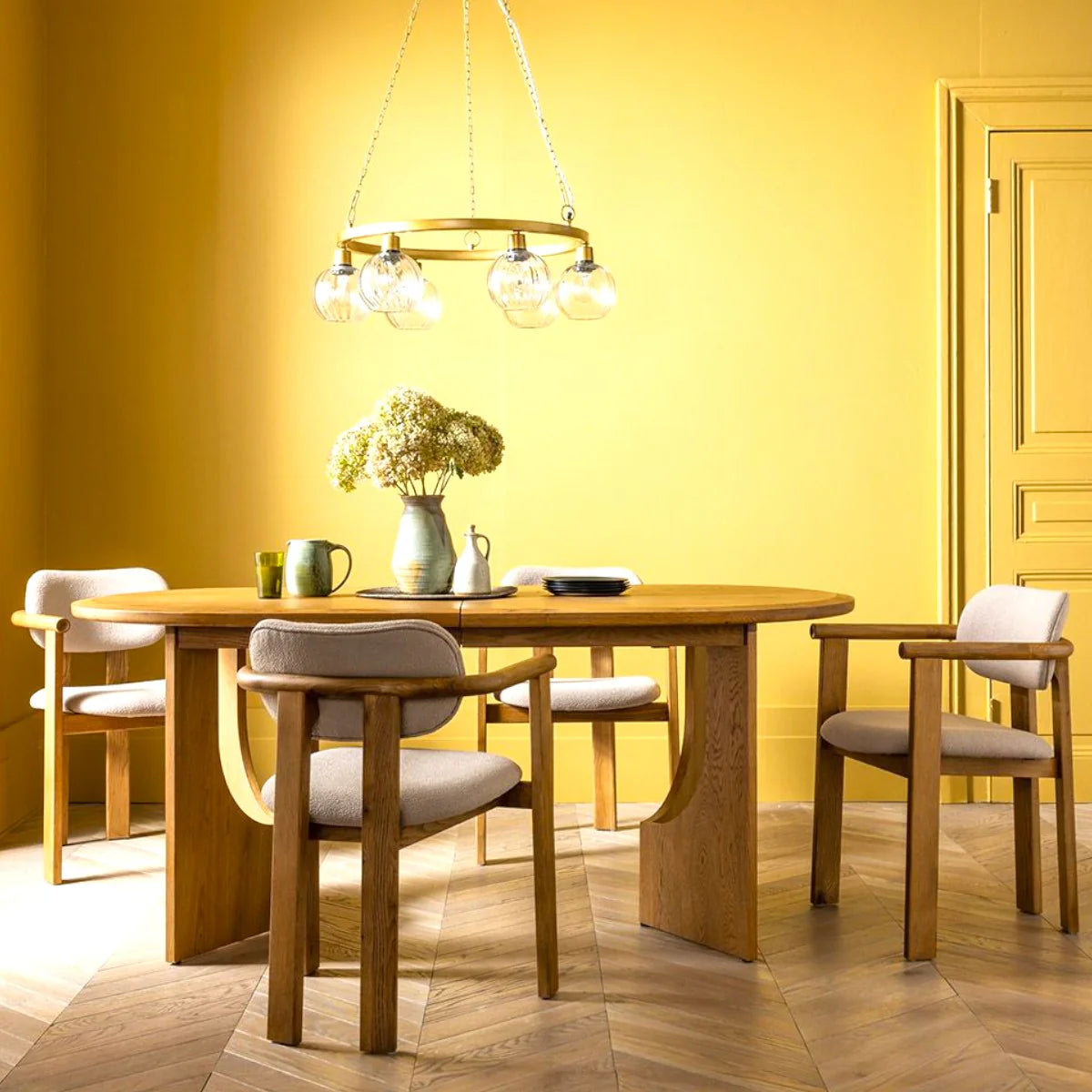Dining Chair Modern Fabric Upholstery with Durable Frame for Stylish Interiors