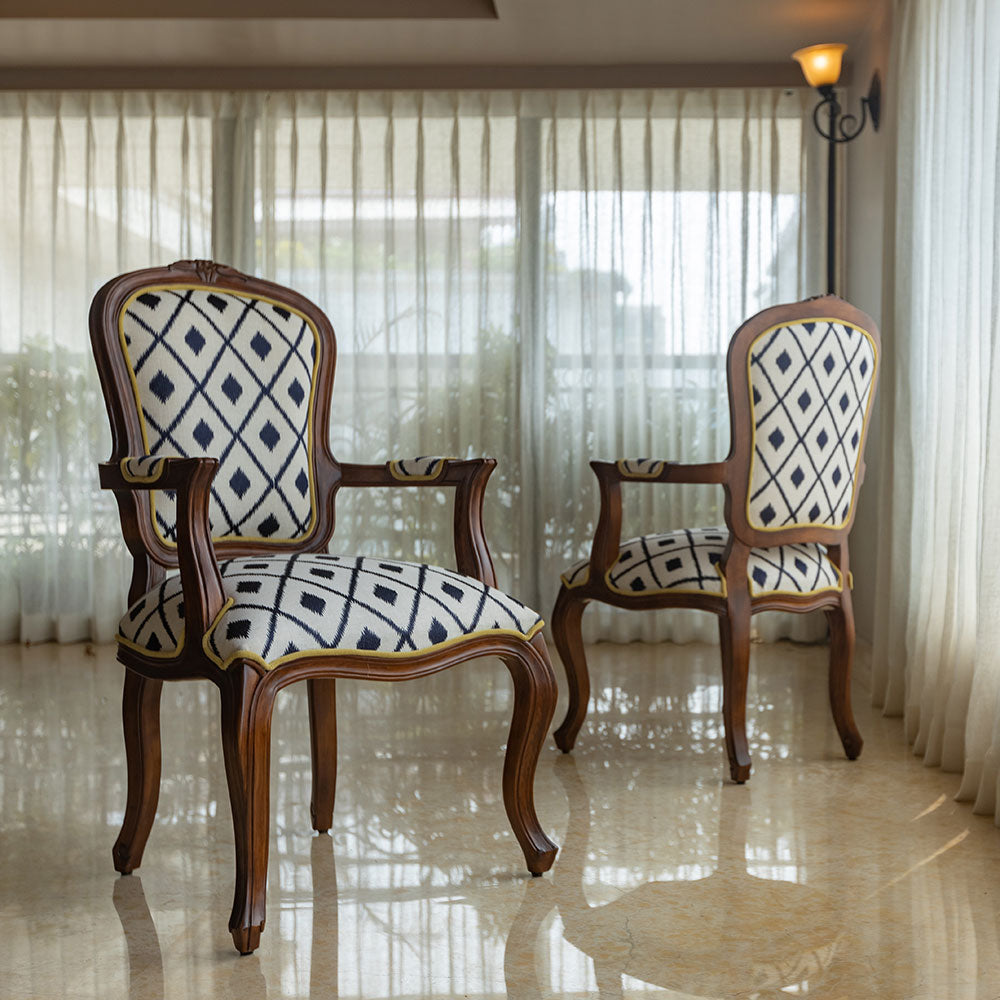 Dining Chair Crafted for Visual Appeal, Strength, and Relaxed Dining Experience