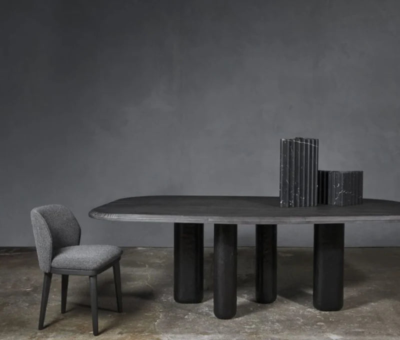 घर के लिए आधुनिक डाइनिंग चेयर - डाइनिंग रूम के लिए बिल्कुल सही, स्टेनलेस स्टील के पैरों के साथ प्रीमियम लेदरेट अपहोल्स्ट्री