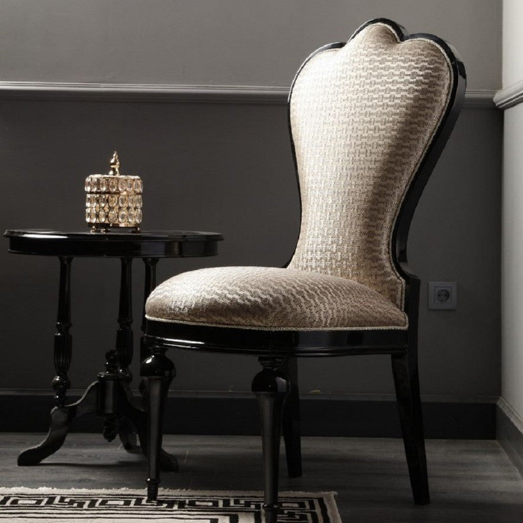 বাড়ির জন্য আধুনিক ডাইনিং চেয়ার - ডাইনিং রুমের জন্য উপযুক্ত স্টেইনলেস স্টিলের পা সহ প্রিমিয়াম লেদারেট আপহোলস্ট্রী