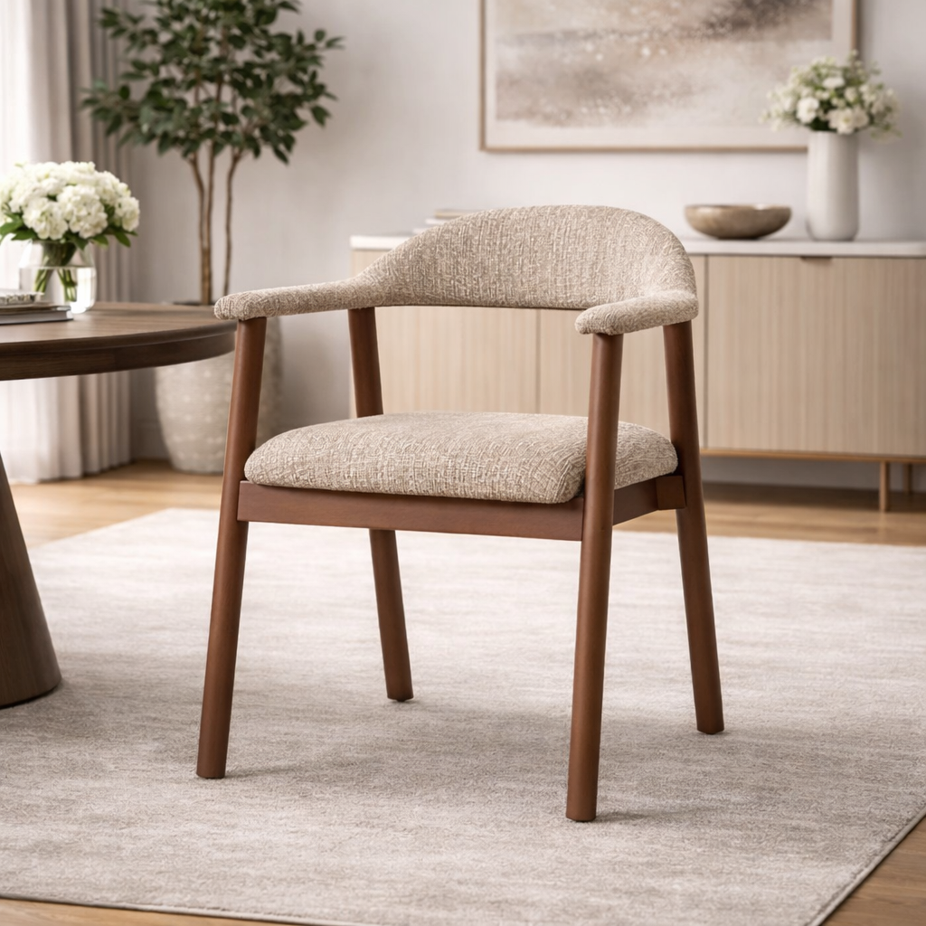 বাড়ির জন্য আধুনিক ডাইনিং চেয়ার - ডাইনিং রুমের জন্য উপযুক্ত স্টেইনলেস স্টিলের পা সহ প্রিমিয়াম লেদারেট আপহোলস্ট্রী