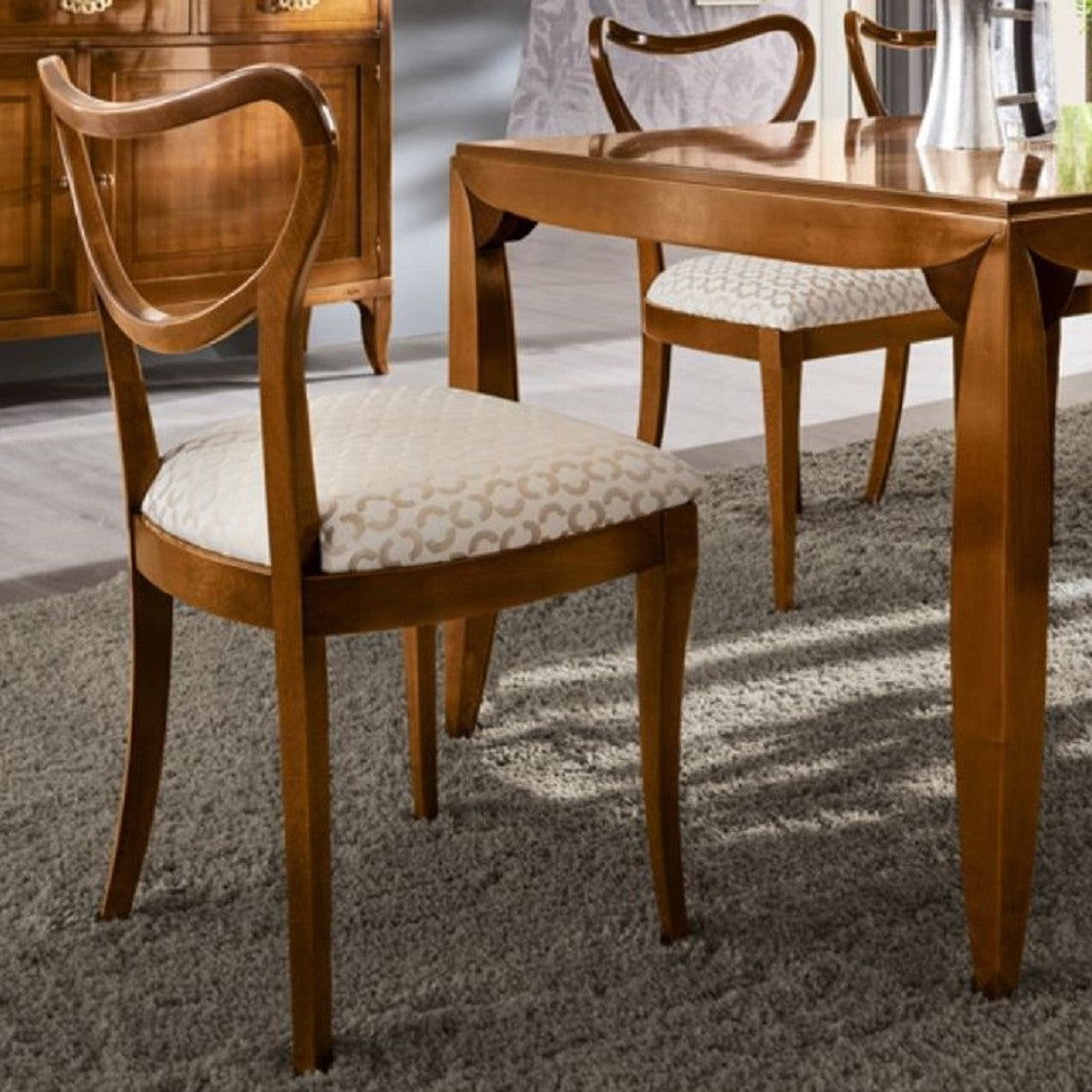 घर के लिए आधुनिक डाइनिंग चेयर - डाइनिंग रूम के लिए बिल्कुल सही, स्टेनलेस स्टील के पैरों के साथ प्रीमियम लेदरेट अपहोल्स्ट्री