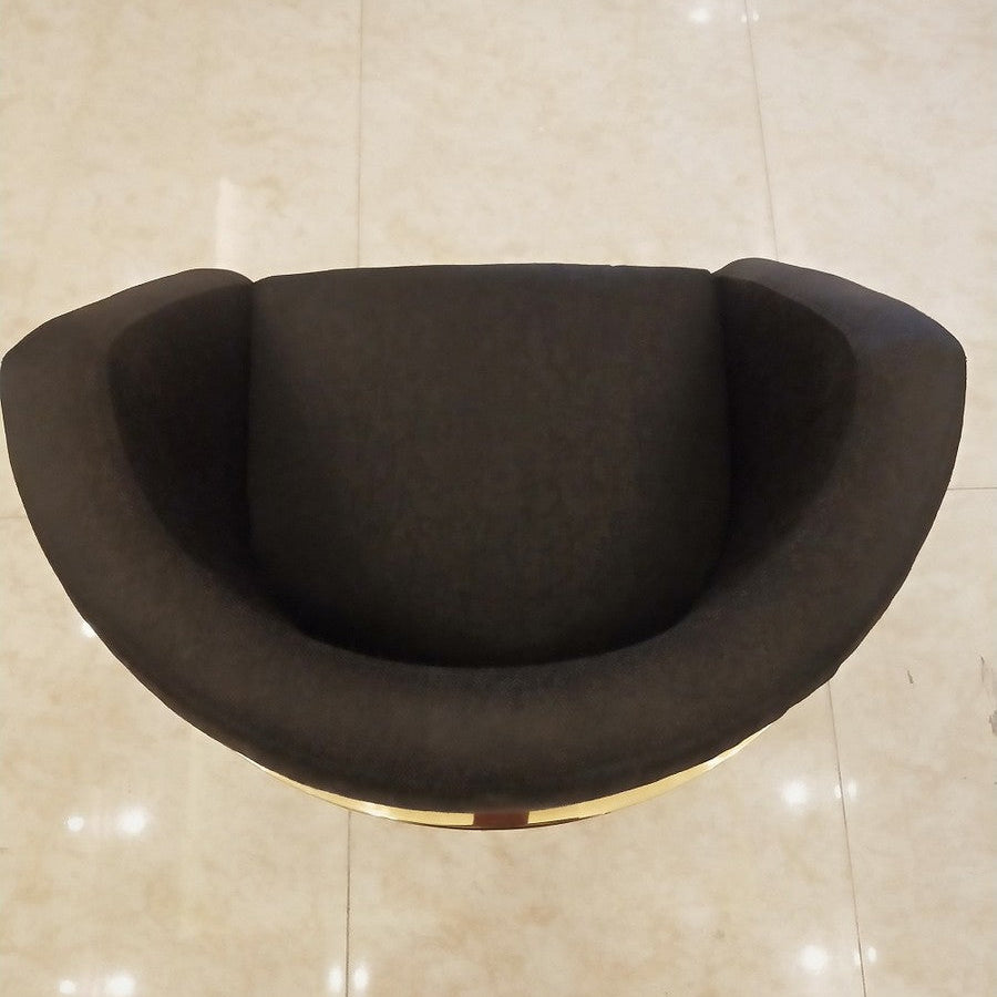 বাড়ির জন্য আধুনিক ডাইনিং চেয়ার - ডাইনিং রুমের জন্য উপযুক্ত স্টেইনলেস স্টিলের পা সহ প্রিমিয়াম লেদারেট আপহোলস্ট্রী