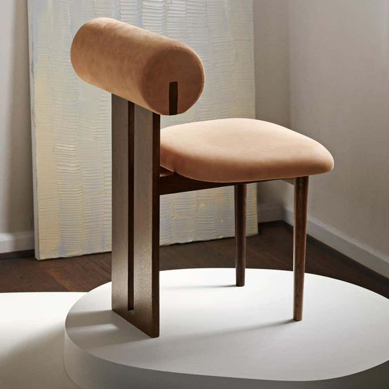 घर के लिए आधुनिक डाइनिंग चेयर - डाइनिंग रूम के लिए बिल्कुल सही, स्टेनलेस स्टील के पैरों के साथ प्रीमियम लेदरेट अपहोल्स्ट्री