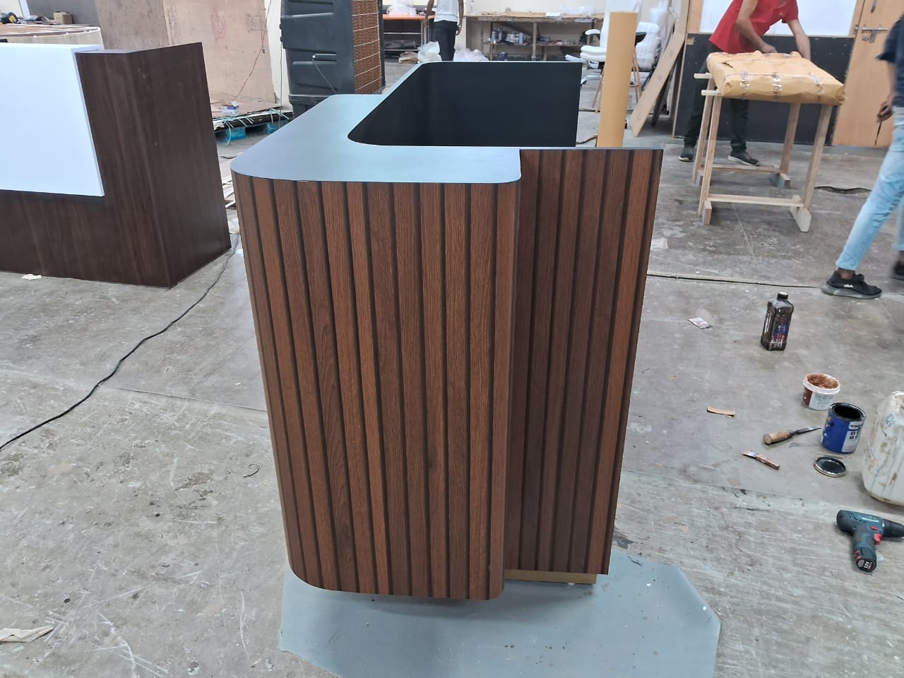 Reception Table for Office Counter Made in MDF and Elegant Hotel Counter Table