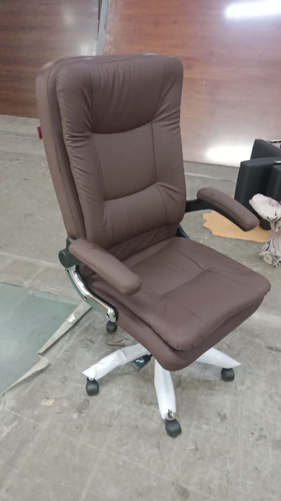 High Back Office Chair Leatherette with armrest