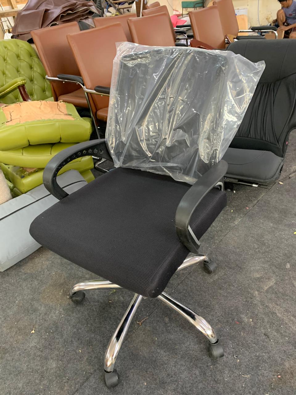Medium Back Office Executive Mesh Chair with Height Adjustable Chrome Base