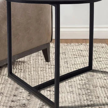 ধাতব পা বেস সহ সাইড টেবিল