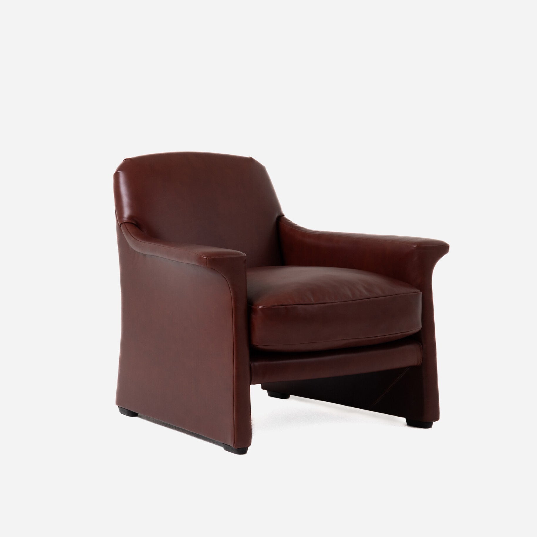 পু লেদারেটে গৃহসজ্জার সামগ্রী সহ ঘরের আসবাবপত্রের জন্য লাউঞ্জ চেয়ার, বসার ঘর বা শোবার ঘরের জন্য আধুনিক এবং টেকসই ওয়াইড আর্ম চেয়ার - ব্রাউন