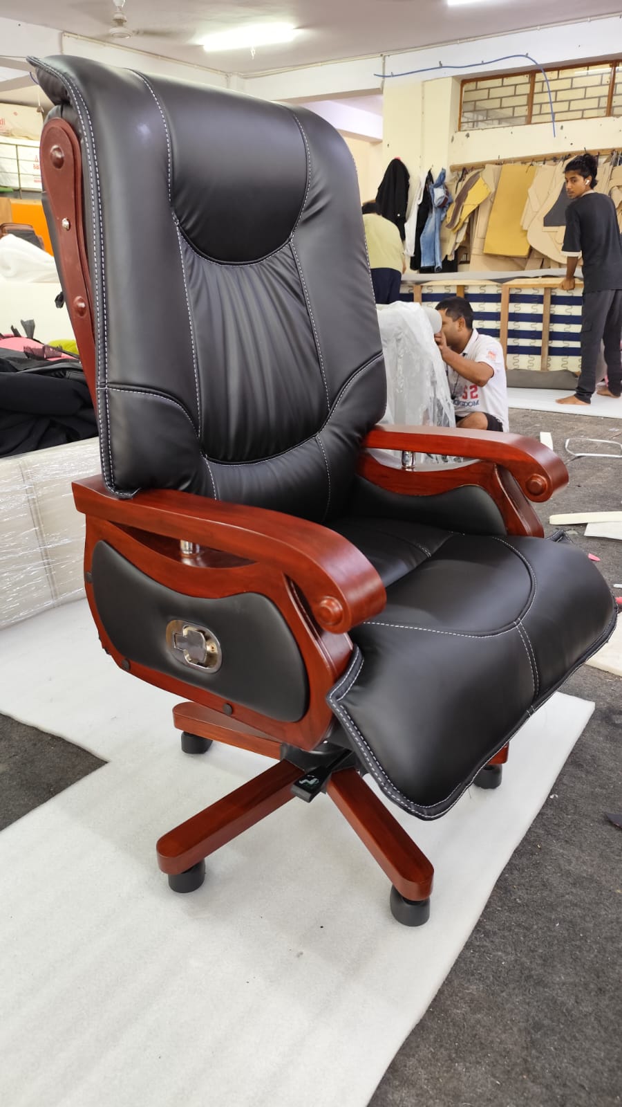 Director Chair for office Modern Design, Plyboard with Leatherette, Height Adjustable, Fixed Armrest & Revolving for Ultimate Comfort and Productivity