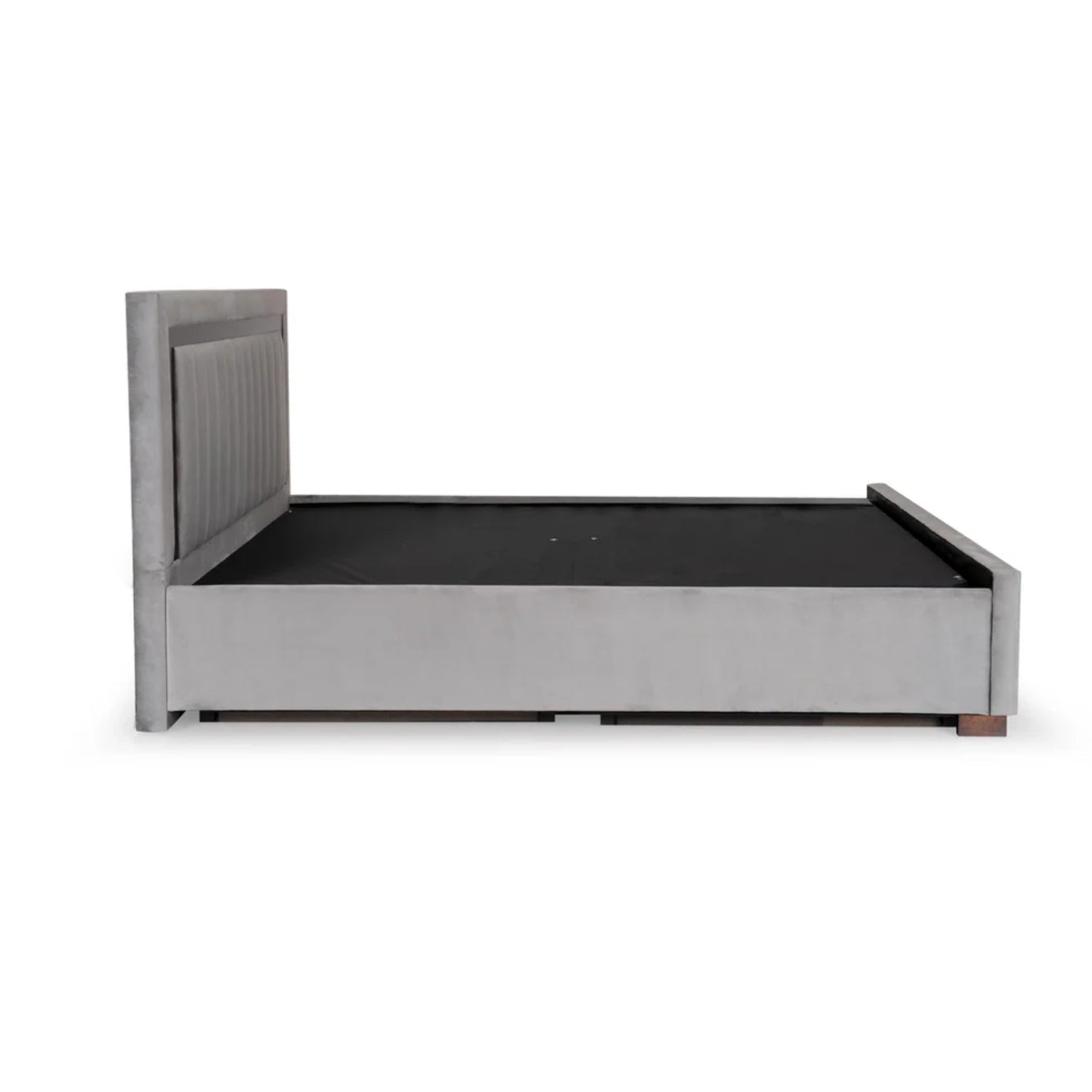 কিং সাইজের কাঠের বিছানা - বিলাসিতা এবং আরামের জন্য প্রিমিয়াম আপহোলস্টার্ড এবং হাইড্রোলিক স্টোরেজ ডিজাইন সহ প্লাইবোর্ডে তৈরি