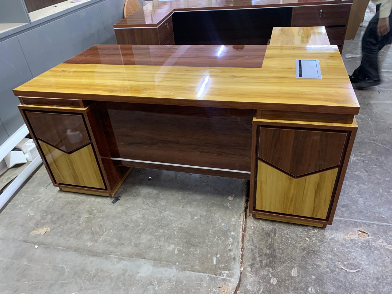 Director & Executive L-Shape Luxury Office Table Modern Desk with Cable Management, Drawer and CPU Storage - Brown