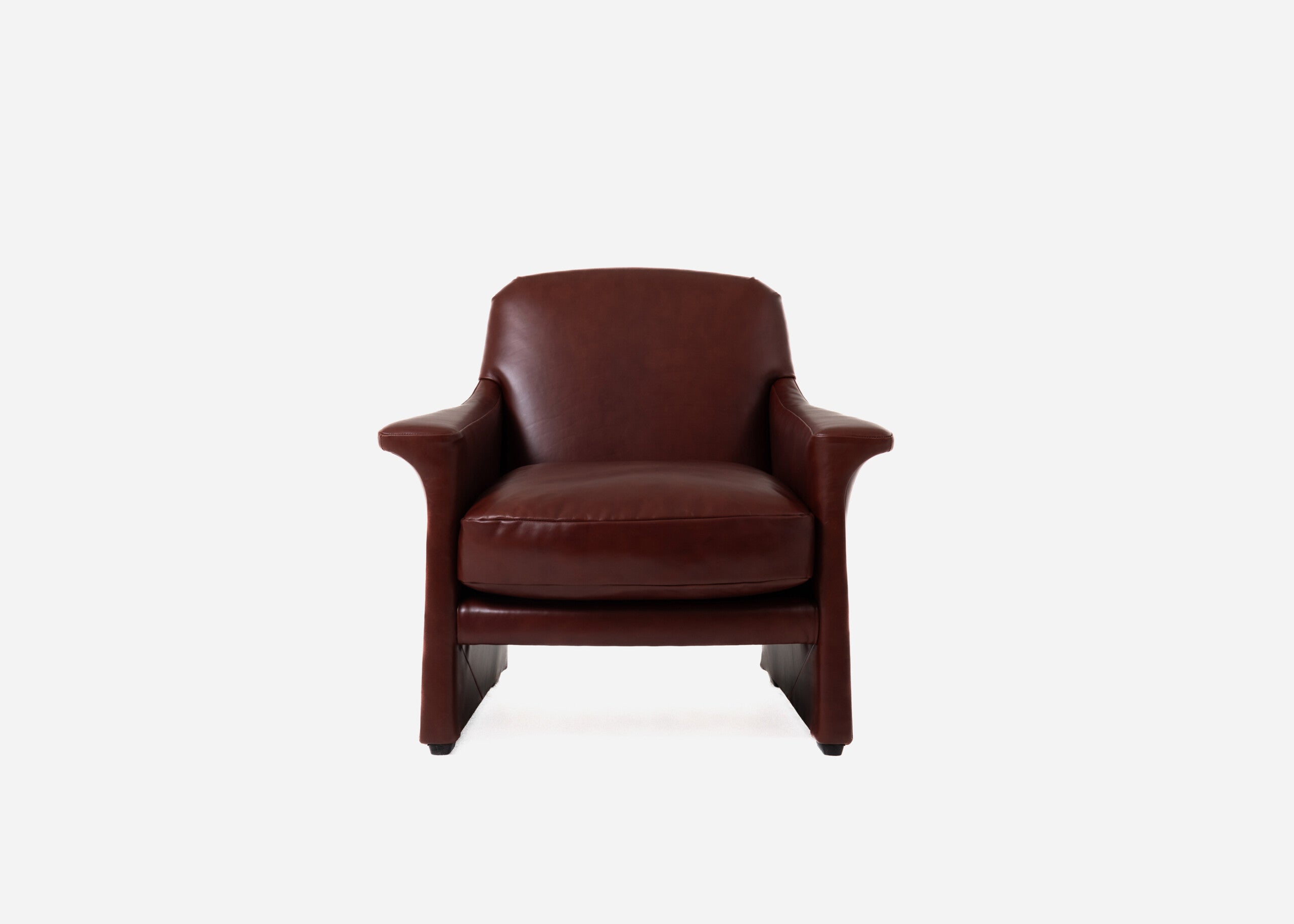 Lounge Chair For Home Furniture upholstered in Pu leatherette Wide Arm Chair Modern and durable For Living Room or Bedroom - Brown