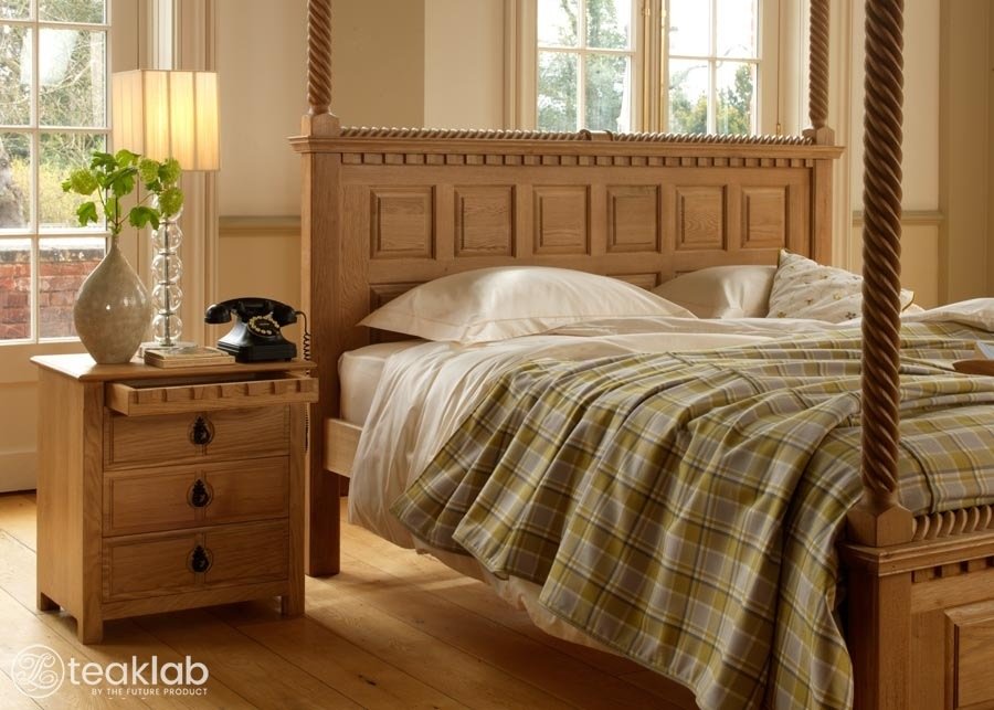 Premium King Size Solid Wood, Poster Bed Features a Natural Finish and Elegant Design to your Bedroom.