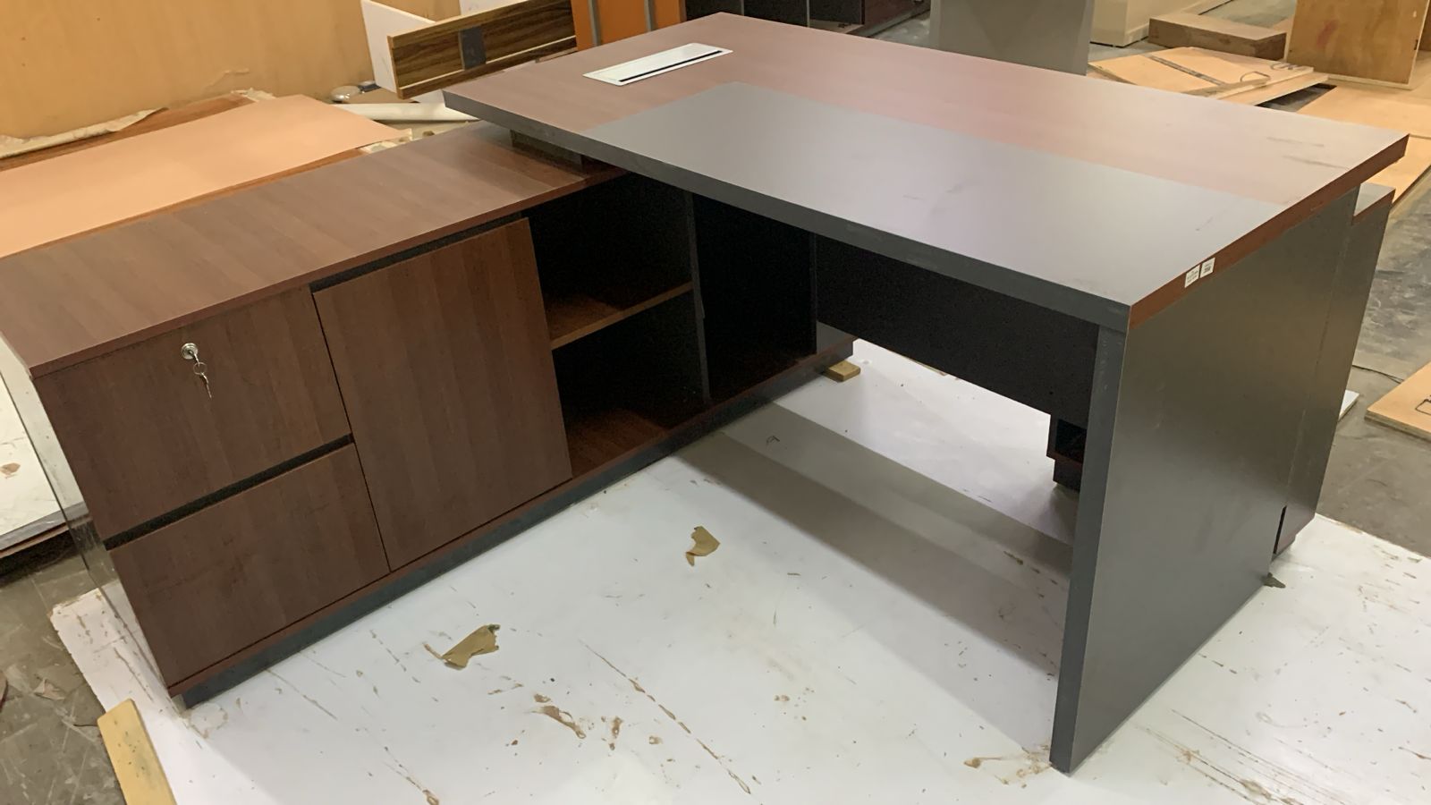 Director & Executive L-Shape Luxury Office Table Modern Desk with Cable Management, Drawer and CPU Storage - Brown