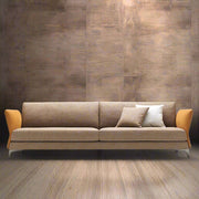 लिविंग रूम के लिए समकालीन 3-सीटर सोफा, स्टाइल और लंबे समय तक चलने वाले आराम के लिए प्रीमियम साबर असबाब और ठोस लकड़ी के फ्रेम के साथ तैयार किया गया है।