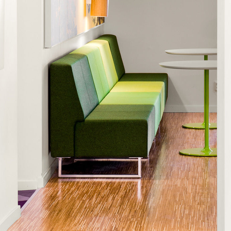 3-Seater Office Sofa with Clean and a Minimalist Aesthetic, Made to Fit Seamlessly into Modern Workplace Designs