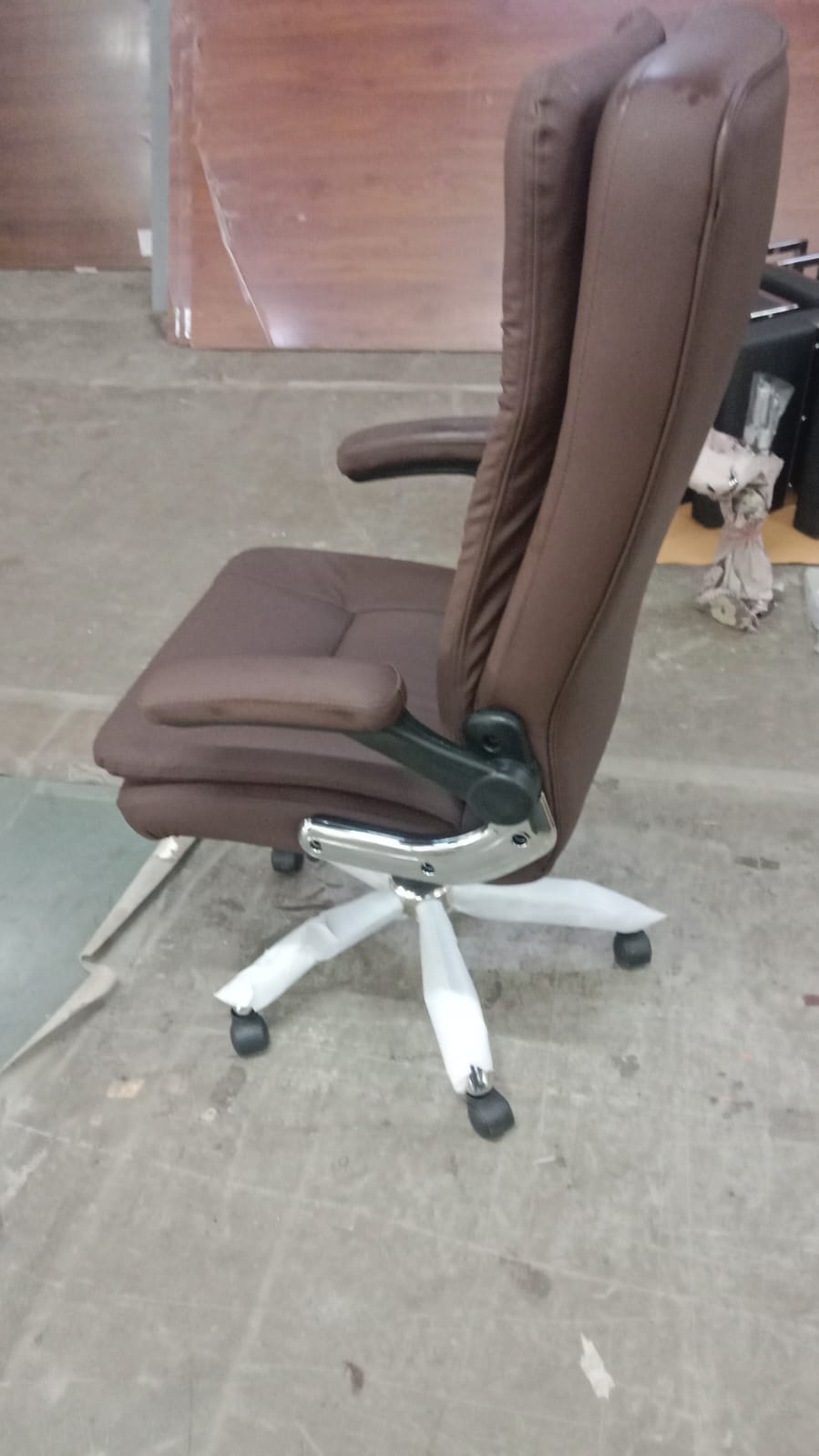 High Back Office Chair Leatherette with armrest