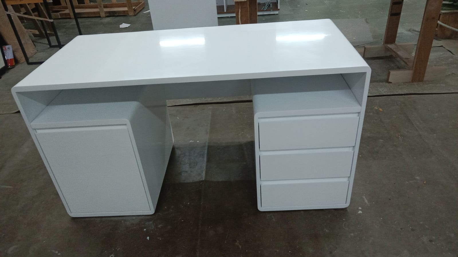 Home and Office Desk Made In MDF with High Gloss Surface in White Color