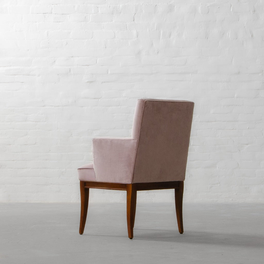 Plush Velvet Tufted Dining Chair - Mid-Century Modern Armchair for Elegant Home Furniture