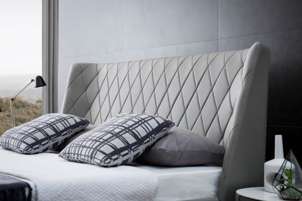 King SIze Bed – Upholstered Comfort with Durable Solid wood in Premium Design for Bedroom