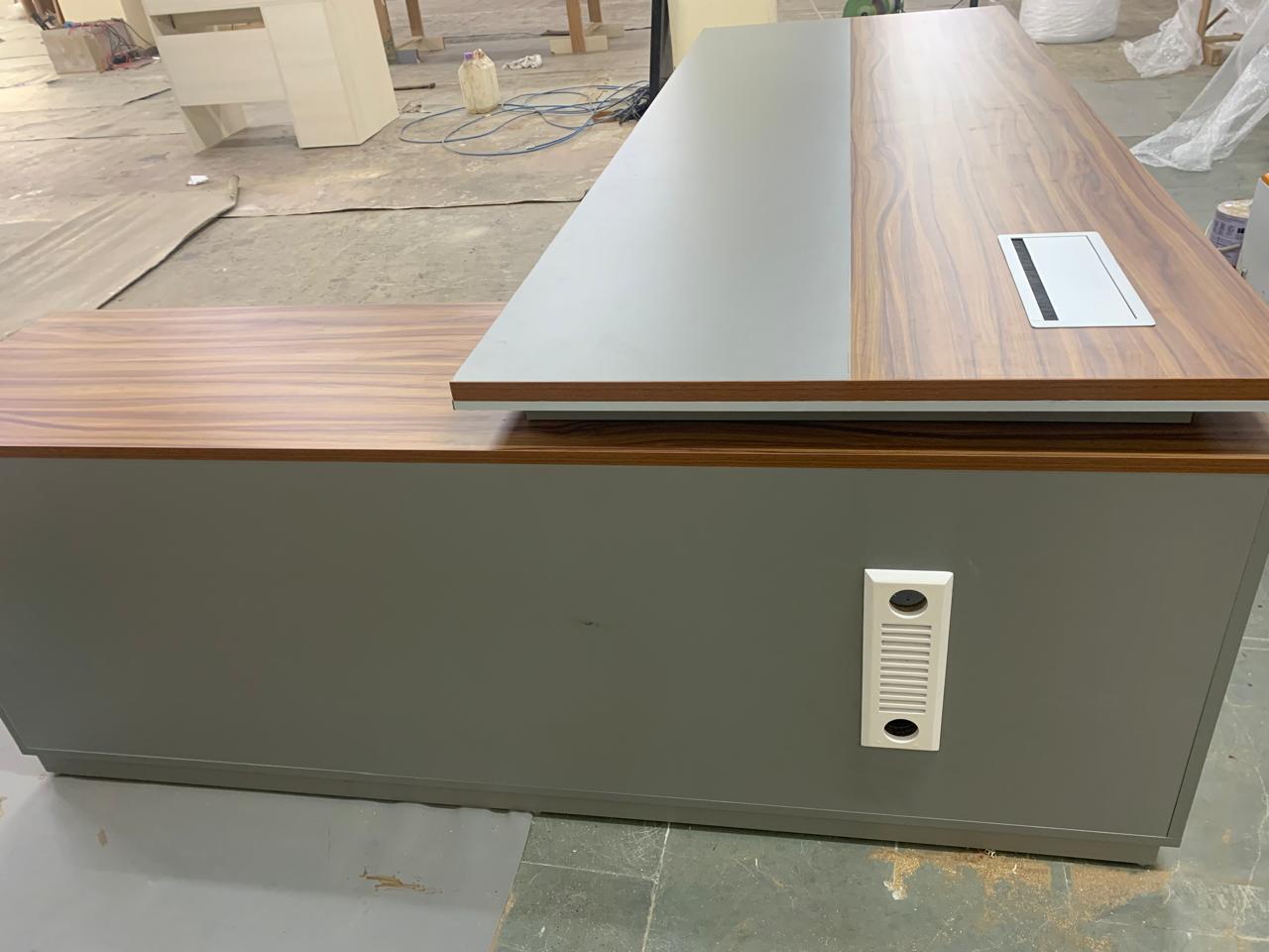 Director & Executive L-Shape Office Table Luxury Desk Made in MDF with Side Unit Drawer and Storage Wire Manager - Brown