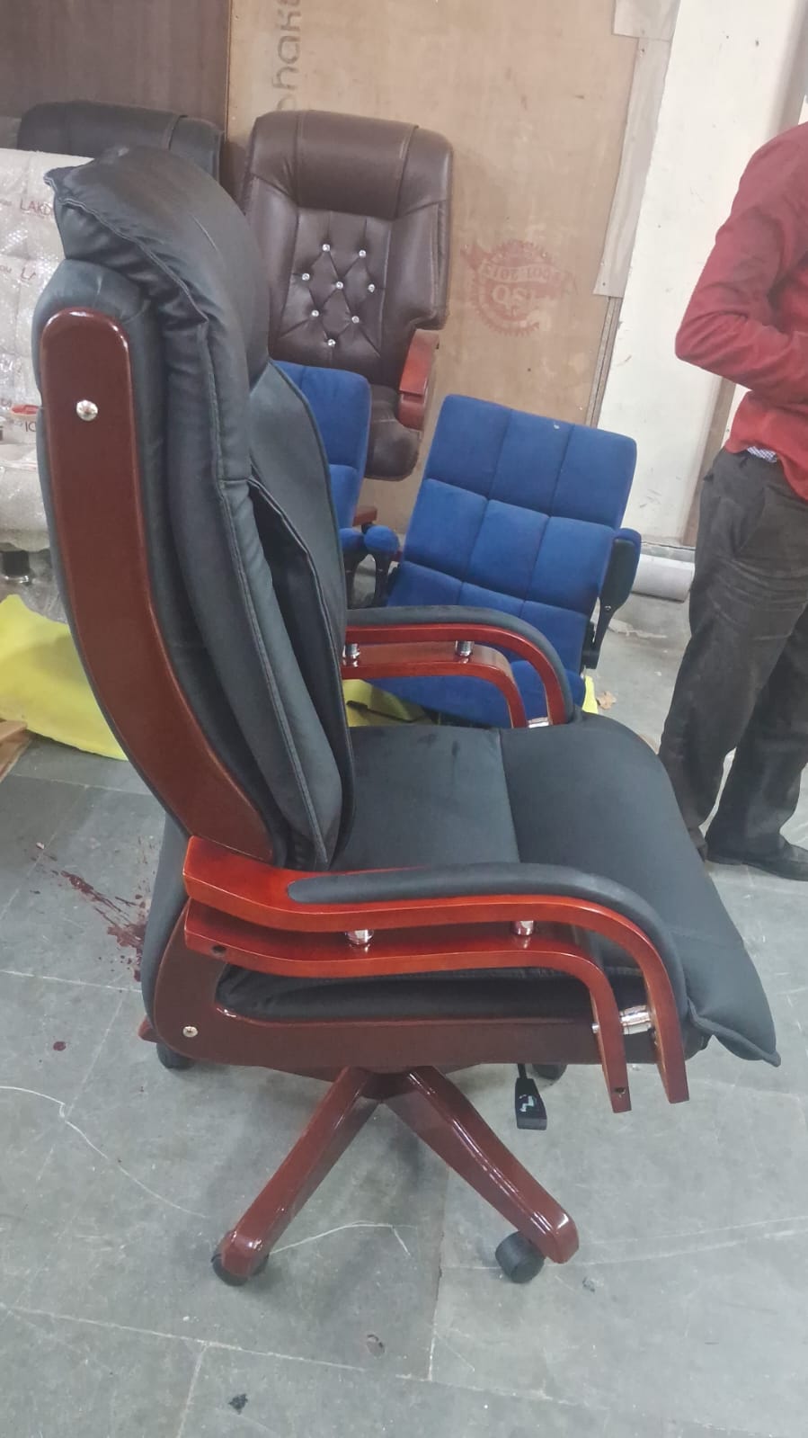 Modern Office Director Chair Made in Plyboard with Soft Padded Leatherette, Fixed Armrest, Revolving & Swivel Base for Ultimate Comfort