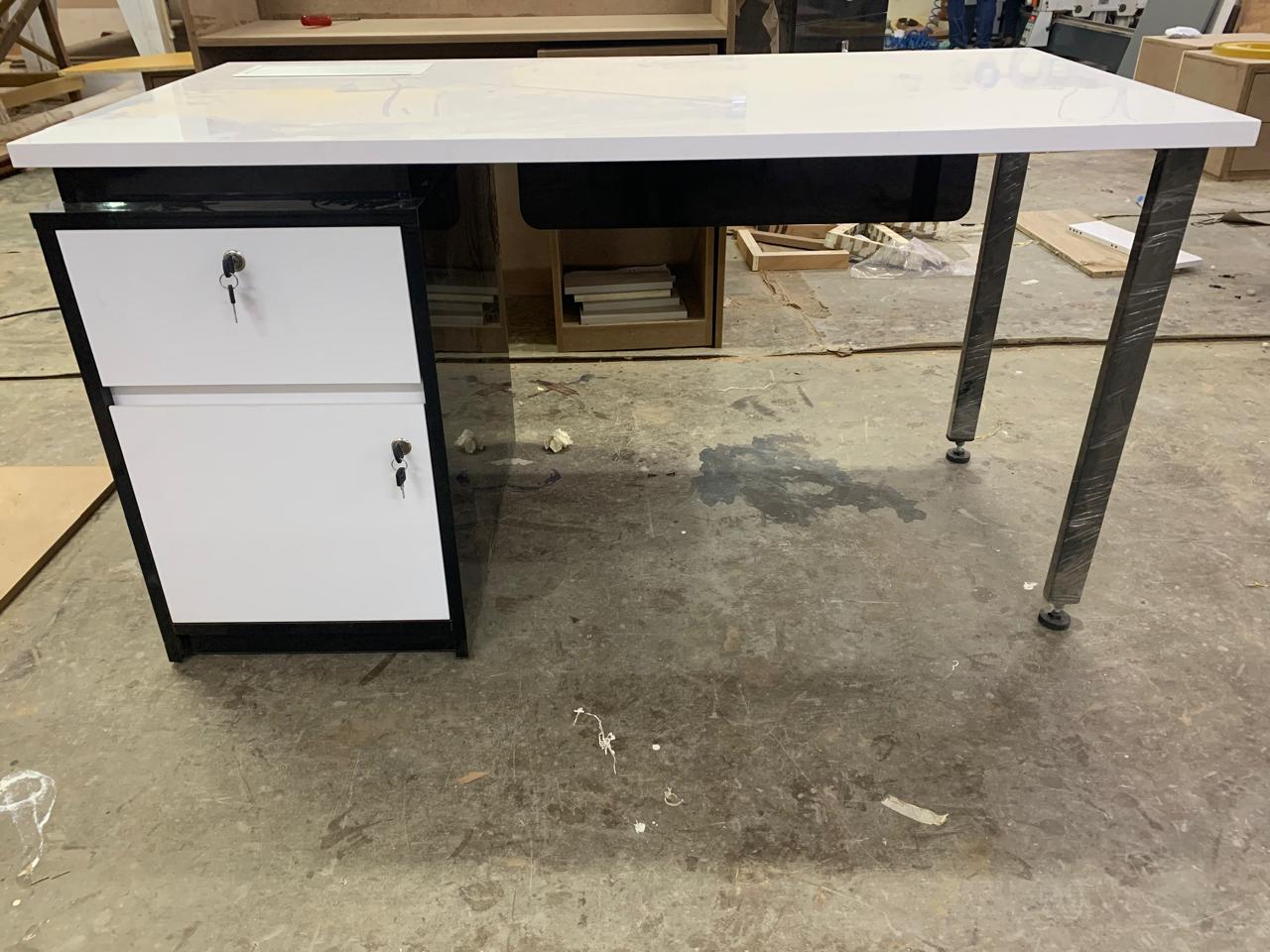 Office Computer Table Made in MDF with Storage Pedestal & Drawer with Lock and Elegant Arm White Mete or Gray Combination