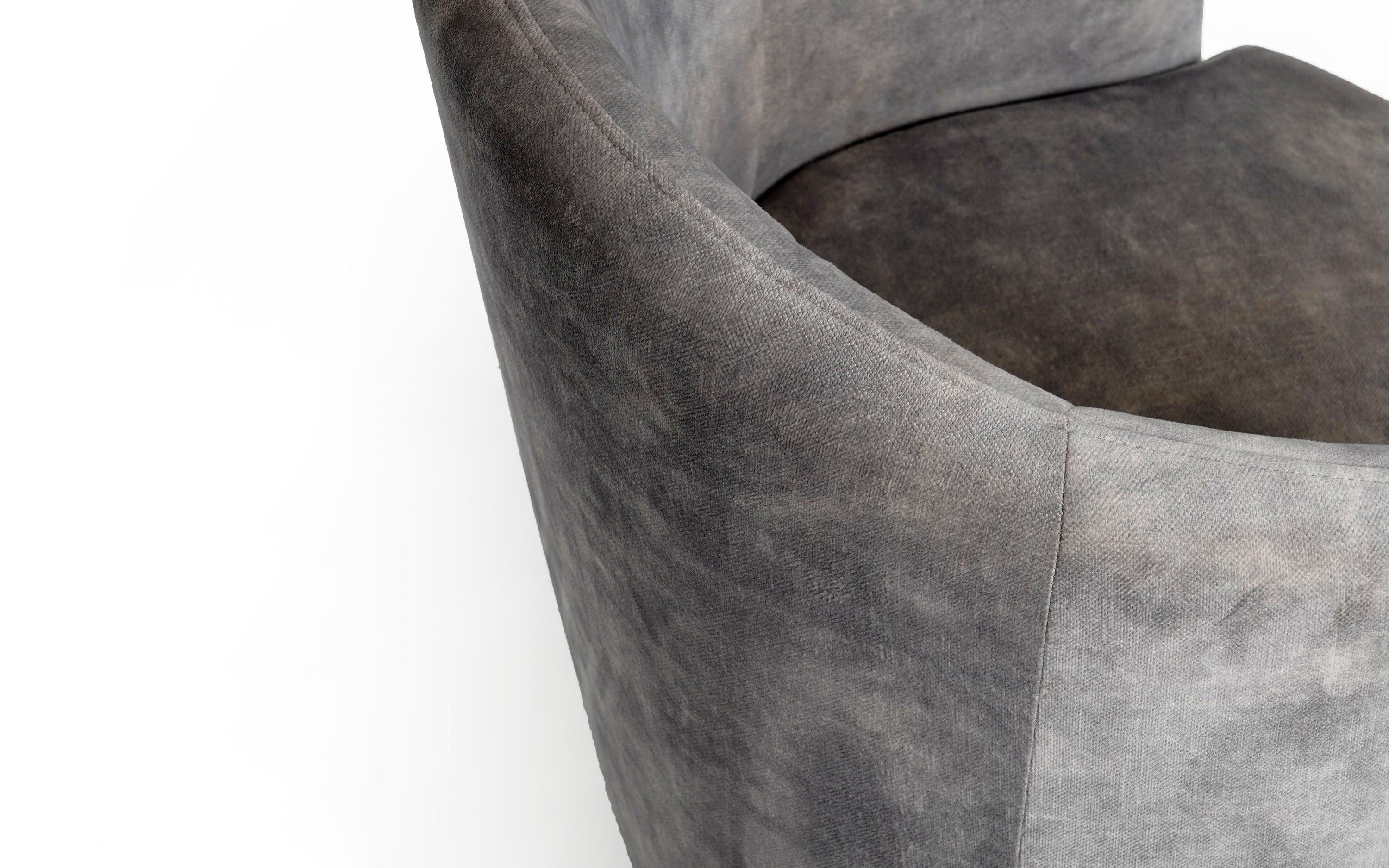 Lounge Wooden Chairs Modern and durable Arm Chairs Upholstered in Fabric & For Living Room or Bedroom - Grey