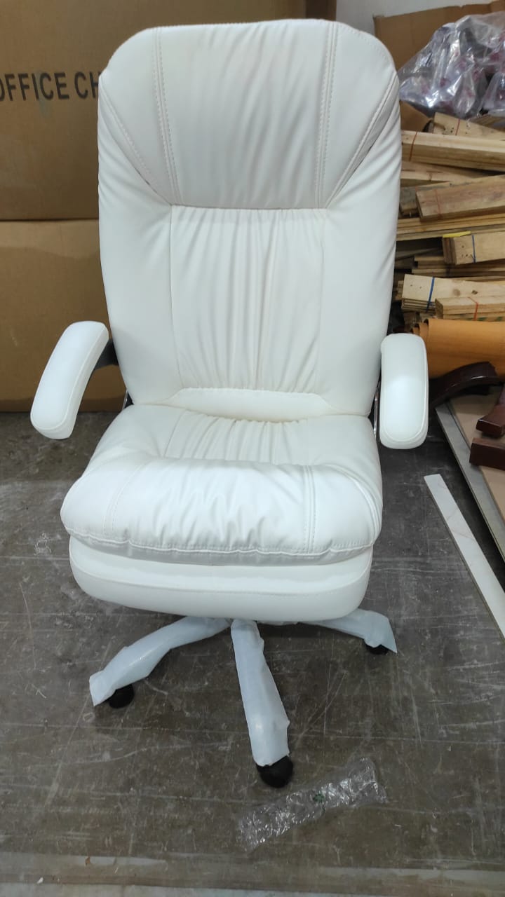 Comfortable Director Chair with Adjustable Armrest Office Chair