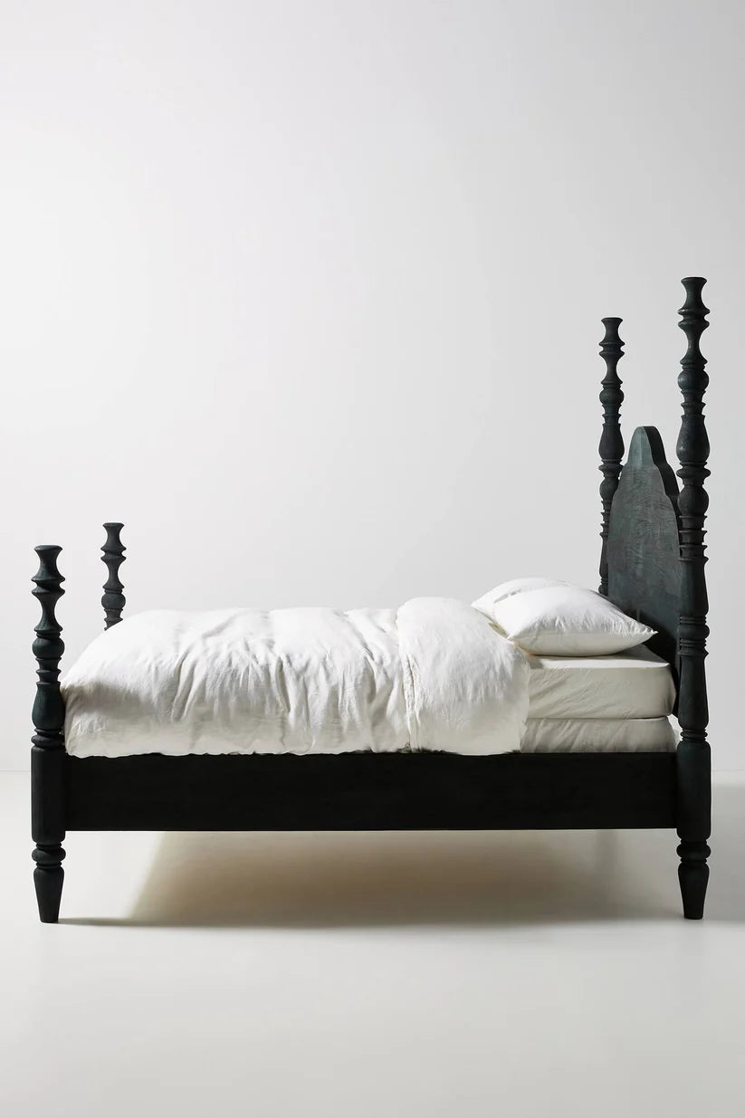 Wood Four‑Poster Bed – Headboard & Footboard, Matte Black or Distressed White Finish, Available in Queen & King Sizes