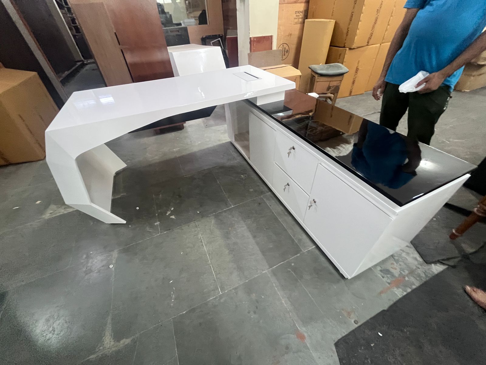 Director & Executive L-Shape Office Table Luxury Desk Made in MDF with Side Unit Drawer and Storage Wire Manager & CPU Storage - White