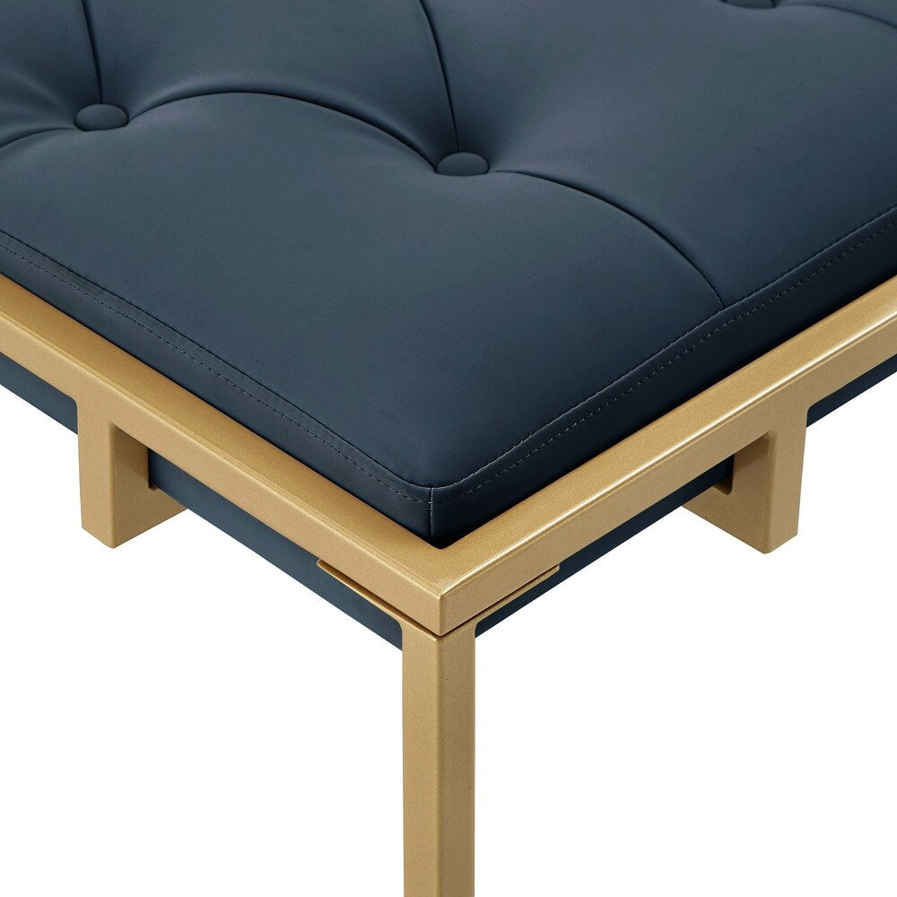 লেদারেটের আসবাবপত্র এবং ধাতব বেস সহ অটোমান